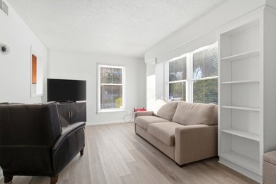 Well-maintained 2 bedroom, 1.5 bath townhome located at 2309 - photo 7