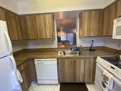 Beautiful lake view, two bedroom, two full bath Huntington Lakes - photo 17
