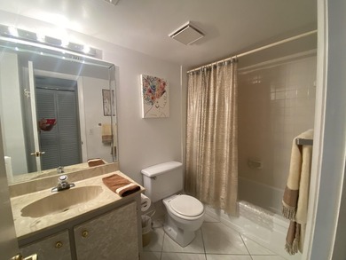 Beautiful lake view, two bedroom, two full bath Huntington Lakes - photo 21