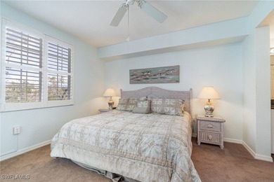 Bright & Sunny END UNIT condo overlooking natural - photo 5