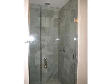 Excellent opportunity, this bright unit offers incredible city - photo 6