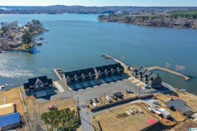 Lake Townhome/Townhouse For Sale in Sylacauga, Alabama