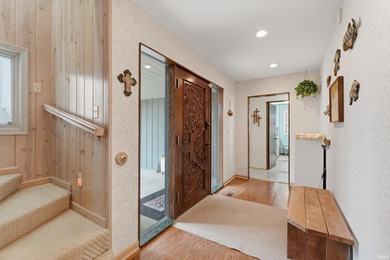 Beautiful lakefront home with panoramic views across the entire - photo 6