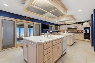 Beautiful lakefront home with panoramic views across the entire - photo 8