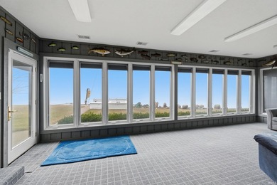 Beautiful lakefront home with panoramic views across the entire - photo 10