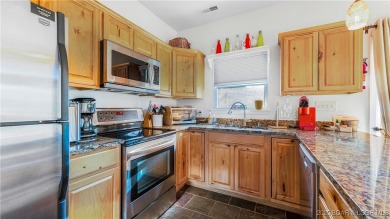 Stunning Cottage Overlooking the 16th Fairway! From peaceful