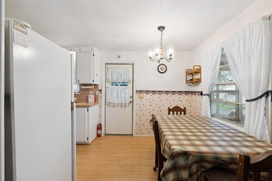 Welcome to this charming and well-maintained 2 bedroom, 2 - photo 5