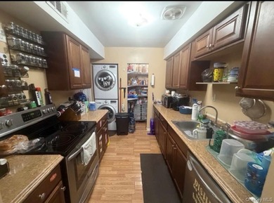 Located in the Hamlet of Ridge this spacious two bedroom one - photo 7