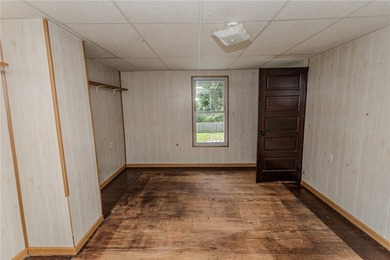 Opportunity awaits! This 2 bedroom 1 bath home is ready for your - photo 20