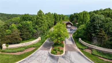 Stunning Cottage Overlooking the 16th Fairway! From peaceful