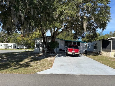 Lake Griffin Home For Sale in Fruitland Park Florida