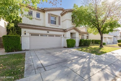 Charming home in a gated community overlooking the 9-hole - photo 2