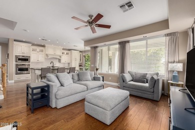 Charming home in a gated community overlooking the 9-hole - photo 8
