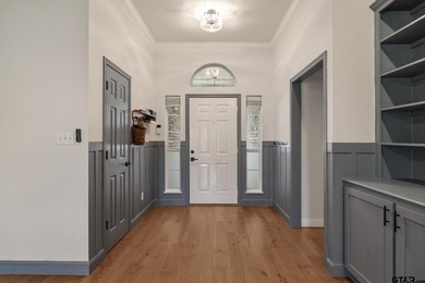 Welcome to Whitehouse living at its finest! This beautifully - photo 8