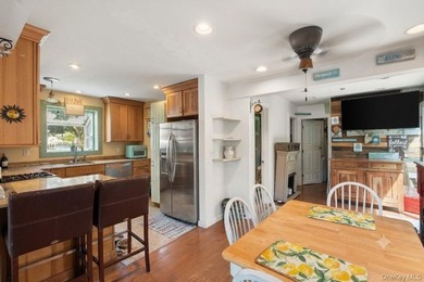 Welcome to 23 Dewey Place in Lindenhurst! This charming - photo 5