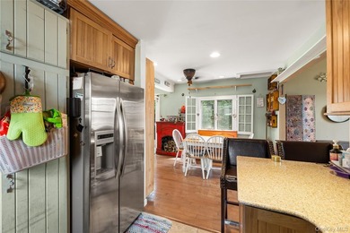 Welcome to 23 Dewey Place in Lindenhurst! This charming - photo 6