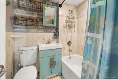 Welcome to 23 Dewey Place in Lindenhurst! This charming - photo 8