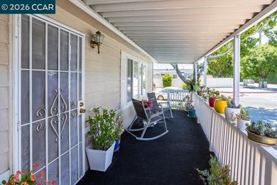 Welcome to this beautifully updated 1,542 sq. ft. manufactured - photo 18