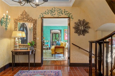 A 1924 Spanish Revival Estate in Historic Old Pasadena. Beyond - photo 19