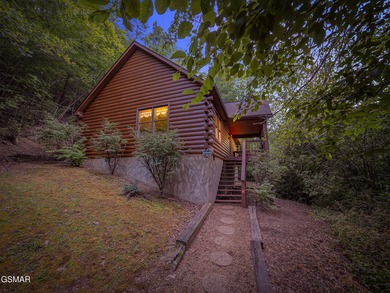 Lake Home For Sale in Pigeon Forge, Tennessee