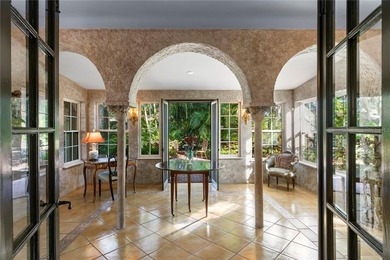 A 1924 Spanish Revival Estate in Historic Old Pasadena. Beyond - photo 24