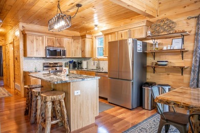 Beautiful newer home built in 2022, offering 3 bedrooms, 2 full - photo 28