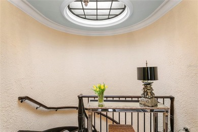A 1924 Spanish Revival Estate in Historic Old Pasadena. Beyond - photo 29