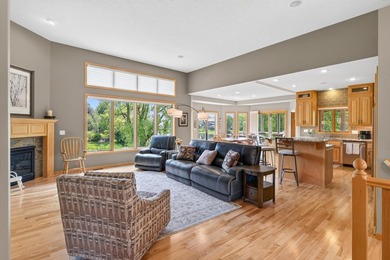 We are under contract. No more showings accepted. Welcome to - photo 5