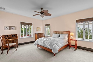 A 1924 Spanish Revival Estate in Historic Old Pasadena. Beyond - photo 37
