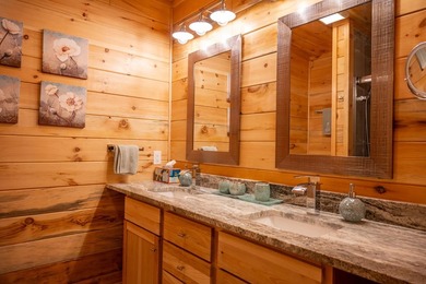 Beautiful newer home built in 2022, offering 3 bedrooms, 2 full - photo 43