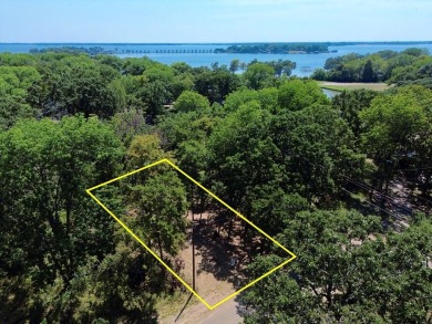 Lake Lot For Sale in Mabank, Texas