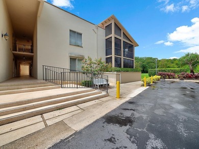Beautiful 2 bedroom 2 bath unit in Longwood. Large screened wrap - photo 2