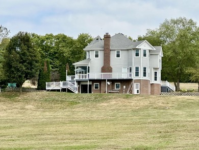 This property has all the amenities anyone should want. Location - photo 6