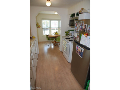 Updates galore in this turnkey retreat located in Six Lakes - photo 8