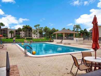 Beautiful 2 bedroom 2 bath unit in Longwood. Large screened wrap - photo 10
