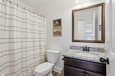 Beautifully kept 3-bed, 2-bath Craftsman in Greer's Orchard - photo 16