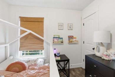Beautifully kept 3-bed, 2-bath Craftsman in Greer's Orchard - photo 18