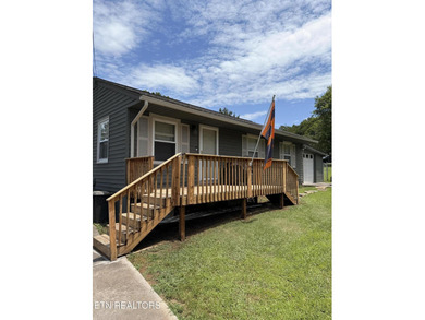 Watts Bar Lake Home For Sale in Kingston Tennessee