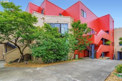 Lake Condo For Sale in Portland, Oregon