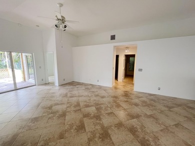Recently refreshed 3-bedroom, 2-bathroom home located in Rivera - photo 9