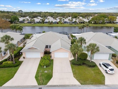 Beautiful 2Bd, 2Ba waterfront POOL villa. Ideally located in the - photo 2