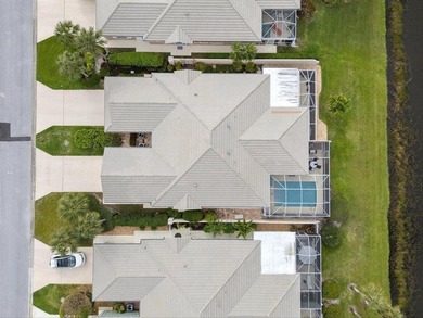 Beautiful 2Bd, 2Ba waterfront POOL villa. Ideally located in the - photo 3
