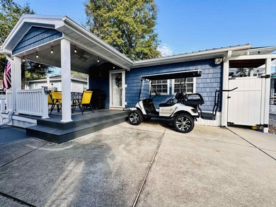 SELLER MOTIVATED PRICE! Adorable 2 bed/1 bath Retro Beach House - photo 3