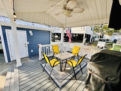 SELLER MOTIVATED PRICE! Adorable 2 bed/1 bath Retro Beach House - photo 5