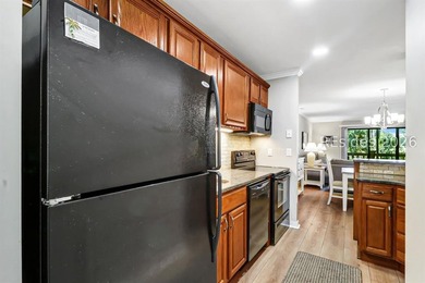 Beautifully updated 2-bedroom, 2.5-bath townhome in Golfmaster - photo 5