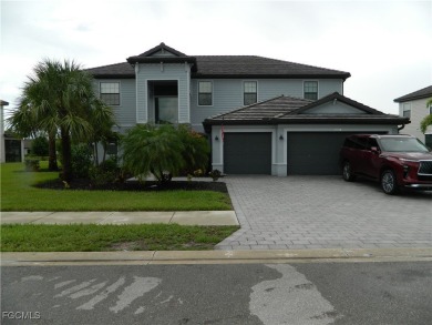 Lake Home For Sale in Fort Myers, Florida