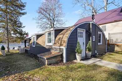 Swains Lake Home For Sale in Concord Michigan