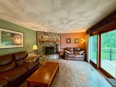 Beautiful lakefront 3 bedroom, 2.5 bath limestone home offering - photo 3