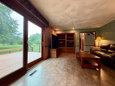 Beautiful lakefront 3 bedroom, 2.5 bath limestone home offering - photo 4