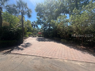 Beautiful LAKE LOT #341 is now on the market! This easy access - photo 2